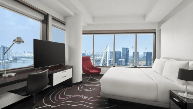 Room at Le Meriden Saigon Hotel